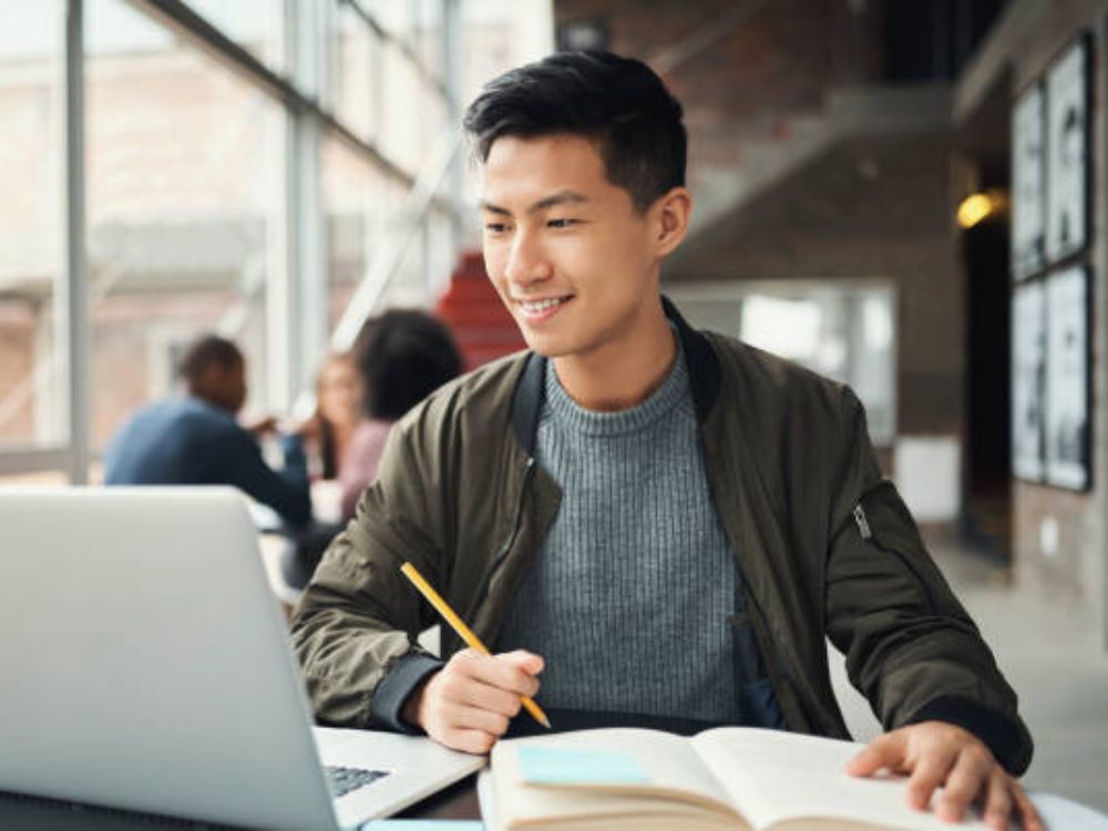 Phỏng vấn tiếng Anh là gì?
